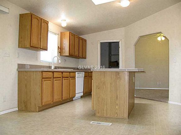 5th image of 6780 S Surrey Ln