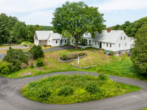586 Back River Road, Boothbay, ME 04537
