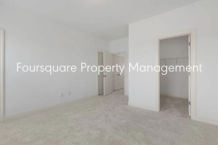 1424 Grove Village Rd — Photo 36