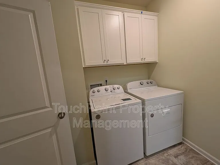 7016 Wheyfield Dr — Photo 30