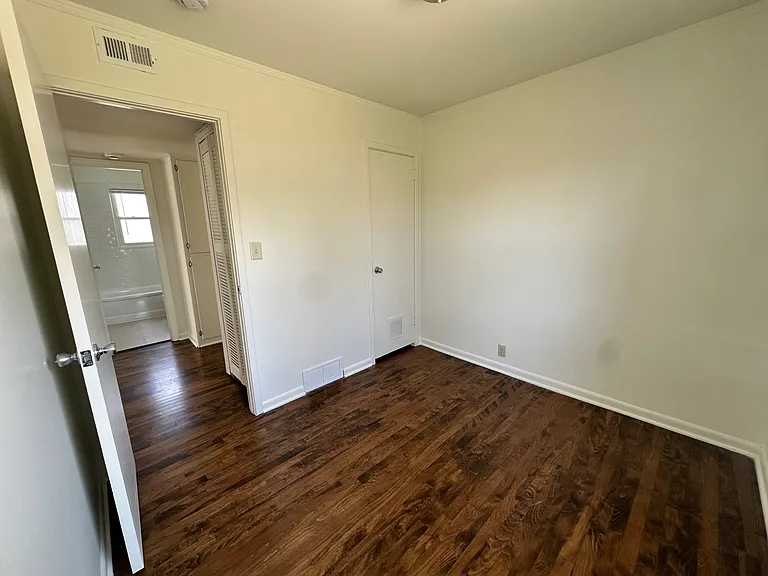 7315 Maple St — Photo 24