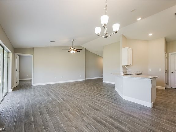 4th image of 2900 7th St W
