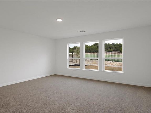 5th image of 316 Barton Oak Trl