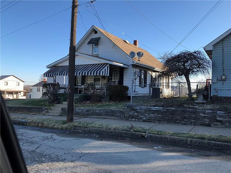 2nd image of 360 McCarrell Ave