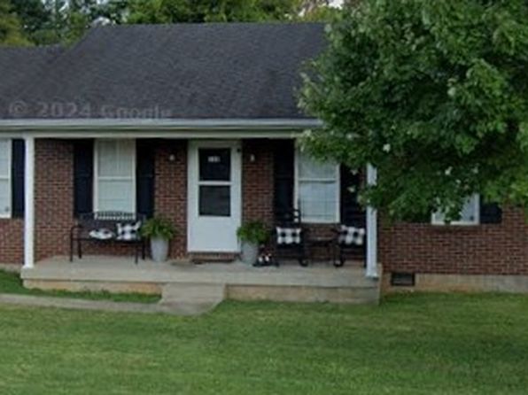 123 Carey Ct