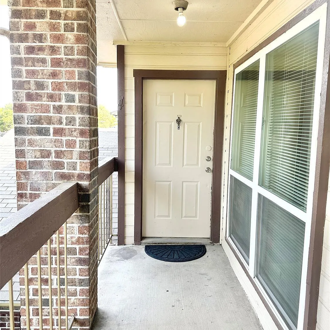 3 bed, 1361 sqft, $1,625 — Photo 2