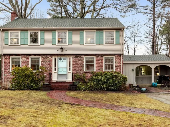 89 Postgate Rd, South Hamilton, MA 01982