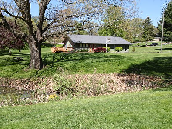 5th image of 72 Briarwood Dr