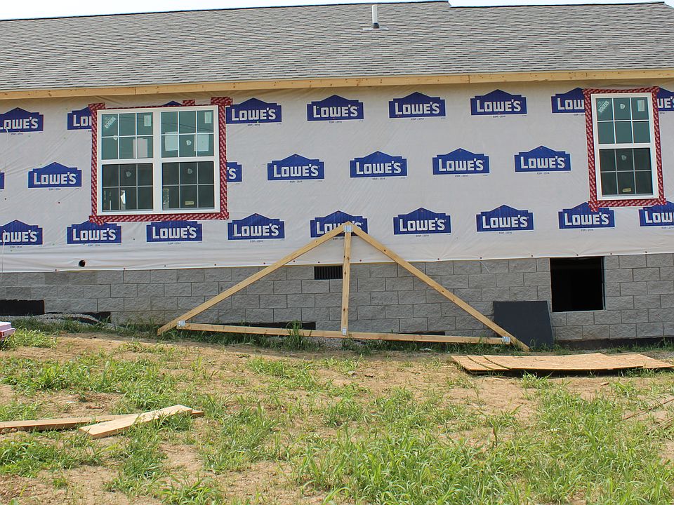 2nd image of 844 Thorn Trace Dr