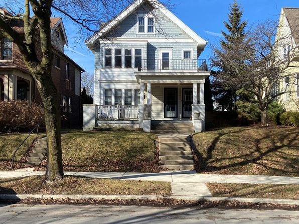 3233 N Humboldt Blvd