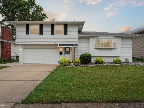 13520 Starlite Dr, Brookpark, OH 44142