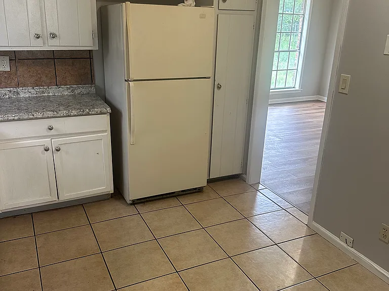 3029 Dobbs Cir — Photo 5