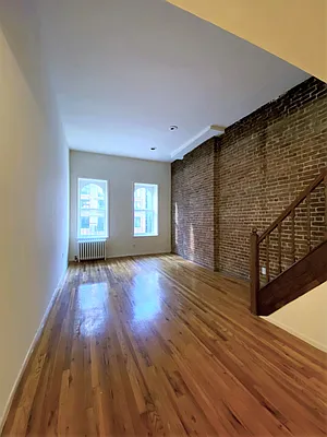 Rented by City Connections Realty | media 5