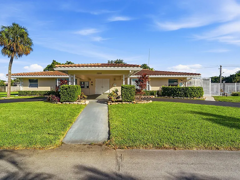 2908 NW 48th St — Photo 35