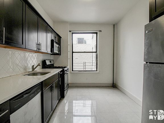 2nd image of 710 Avenue S APT C6