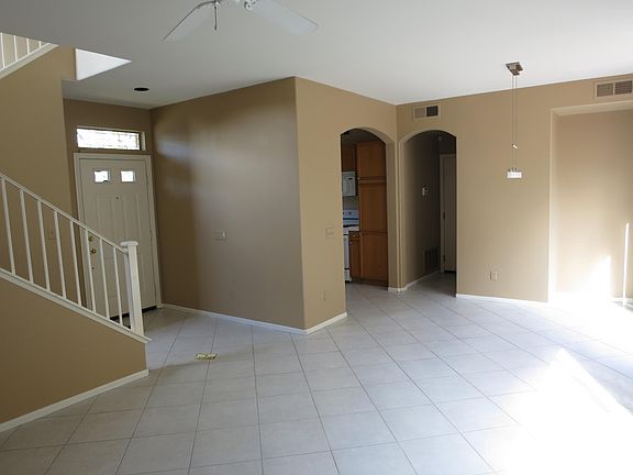 3rd image of 3053 W Canyon Ave