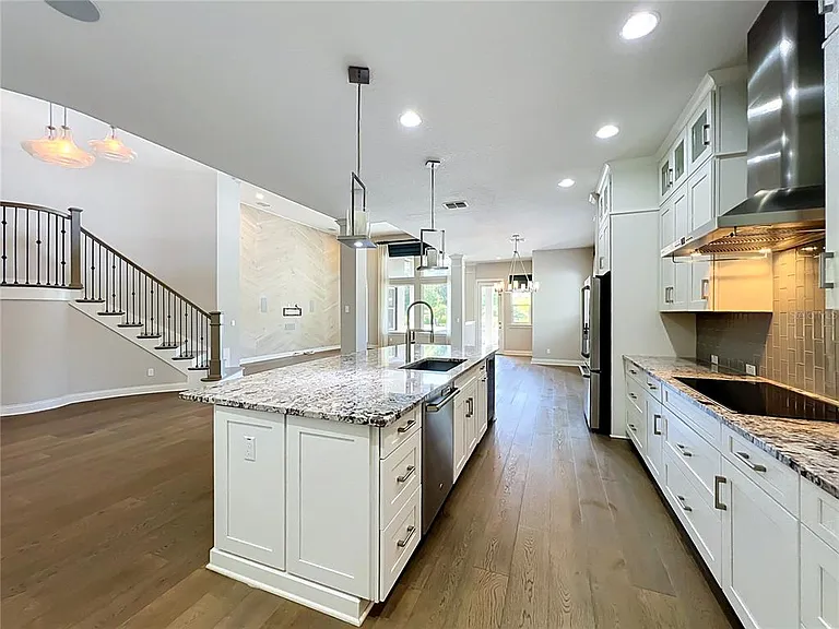 9646 Reymont St — Photo 20