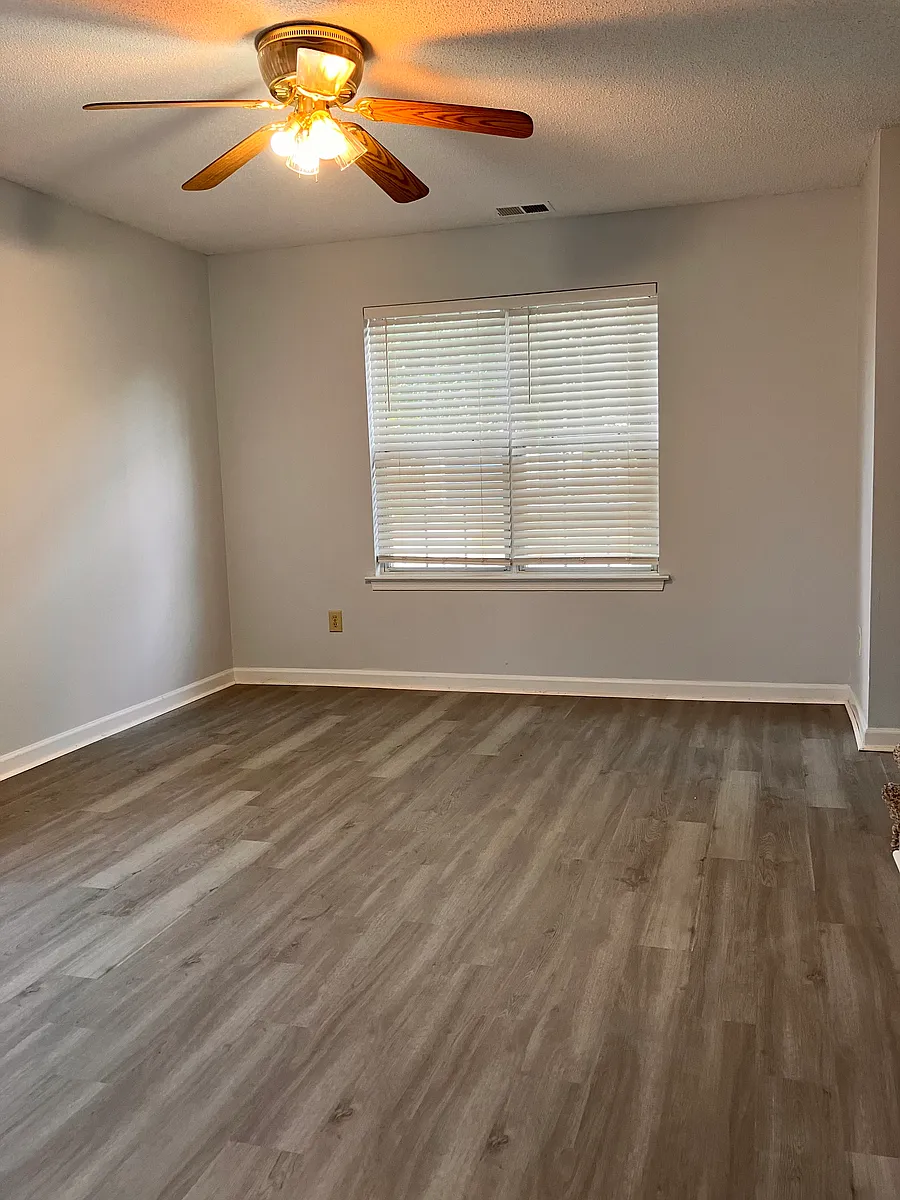 Building Photo - 205 Archers Dr