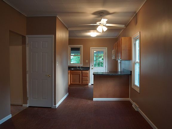 2nd image of 229 Hazen Ave N