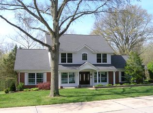 46 High Valley Dr, Chesterfield, MO 63017