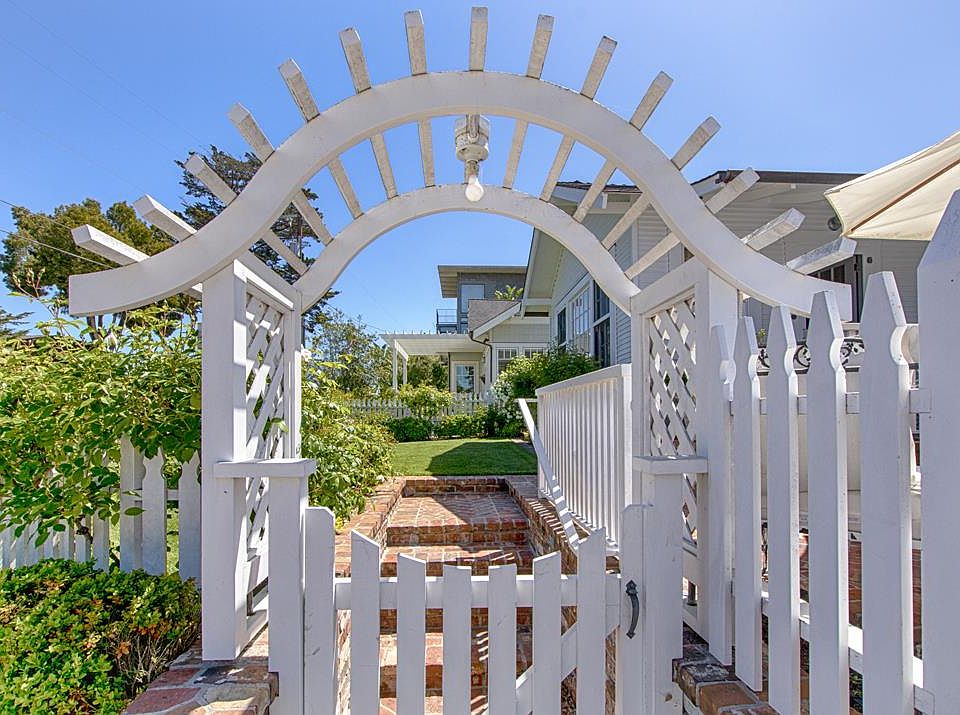 528 Atlantic Ave Santa Cruz CA 95062 Zillow