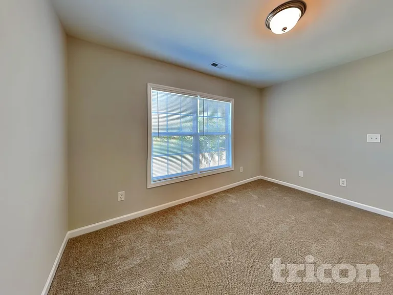 30 Rowan Dr — Photo 10