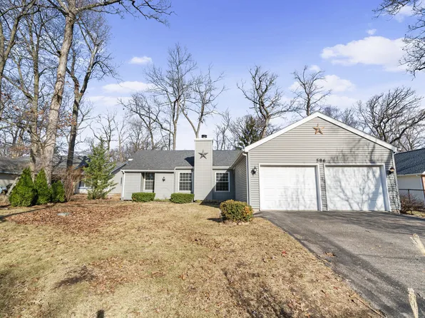 586 Holiday Dr, Somonauk, IL 60552