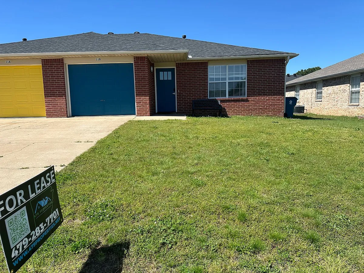 Building Photo - 11 Holly Dr #B