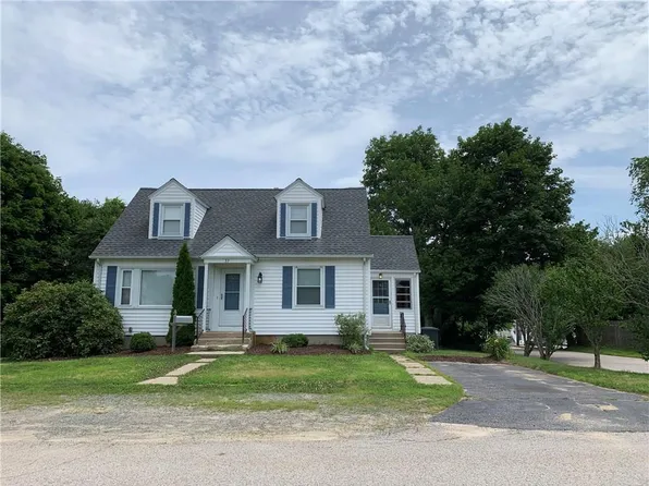 53 Benoit St, Coventry, RI 02816