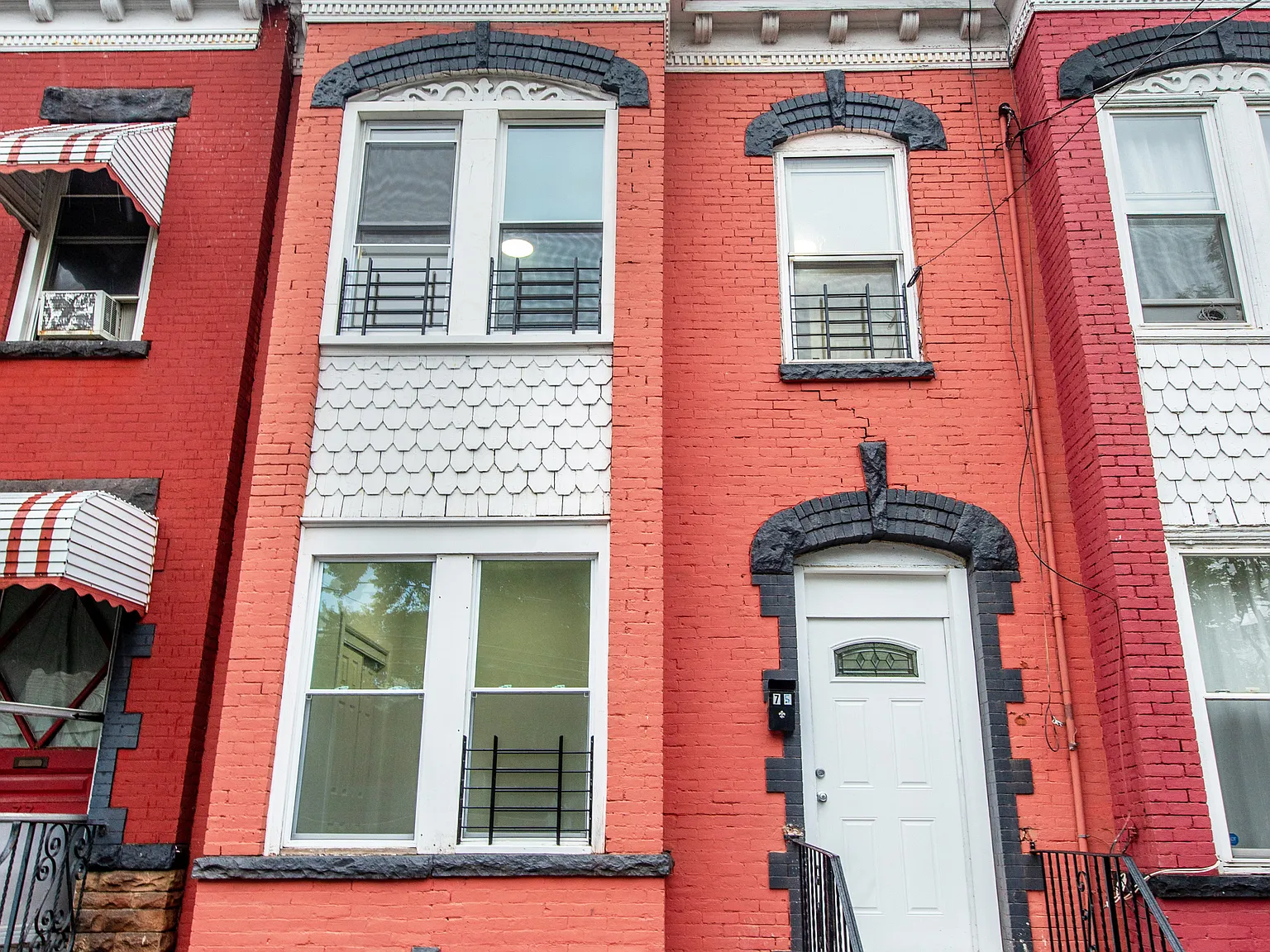 S 12th St, Newark — Photo 2