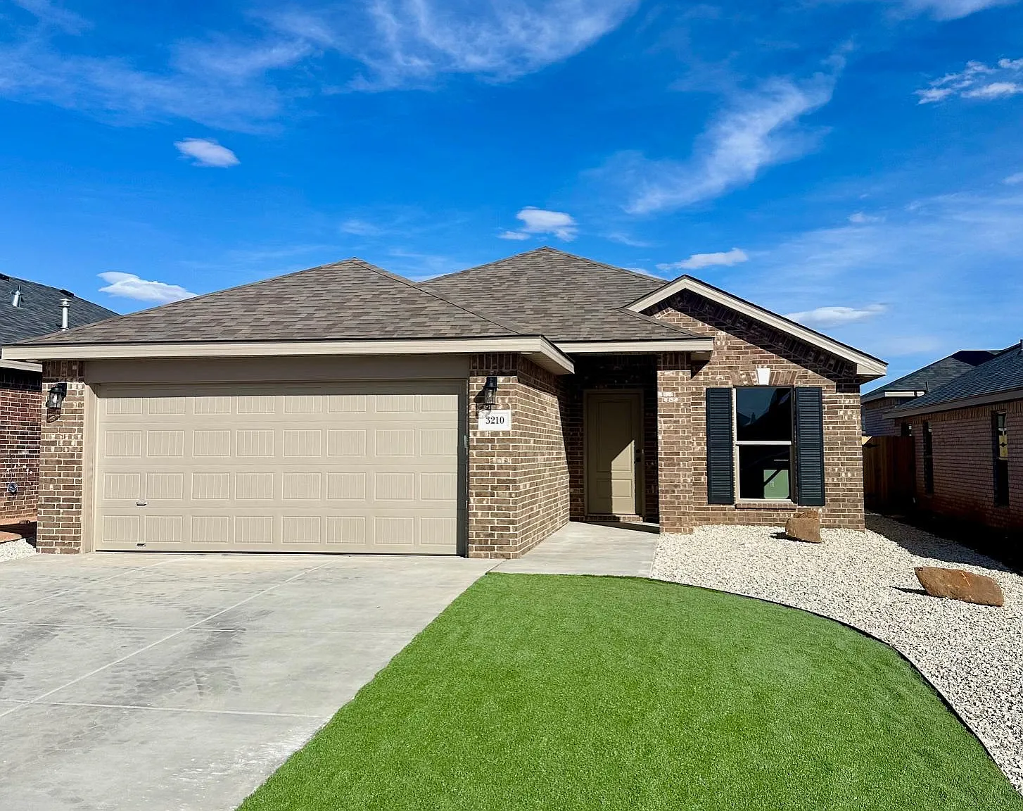 3 bed, 1550 sqft, $1,950 — Photo 1