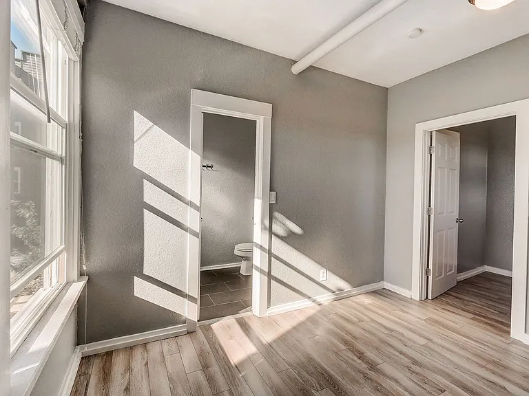 Madison View Apartments — Photo 30