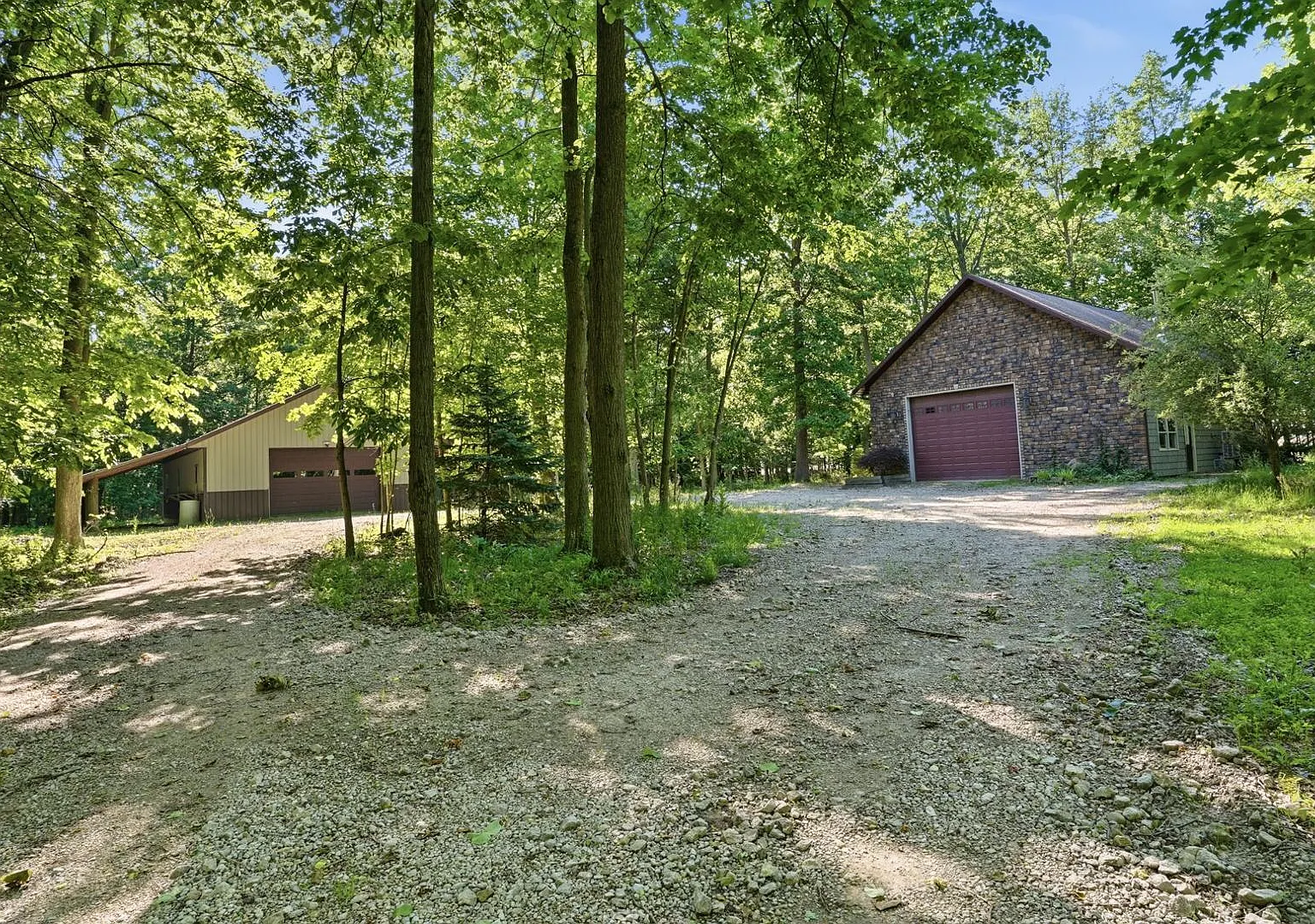 3 bed, 3.0 bath, 2000 sqft, $4,600 — Photo 1