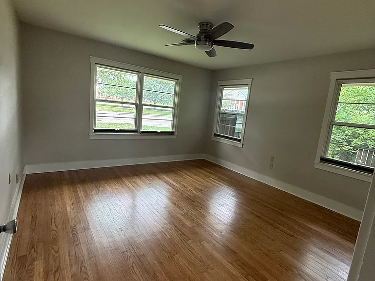 1 of 2 13x13' bedrooms