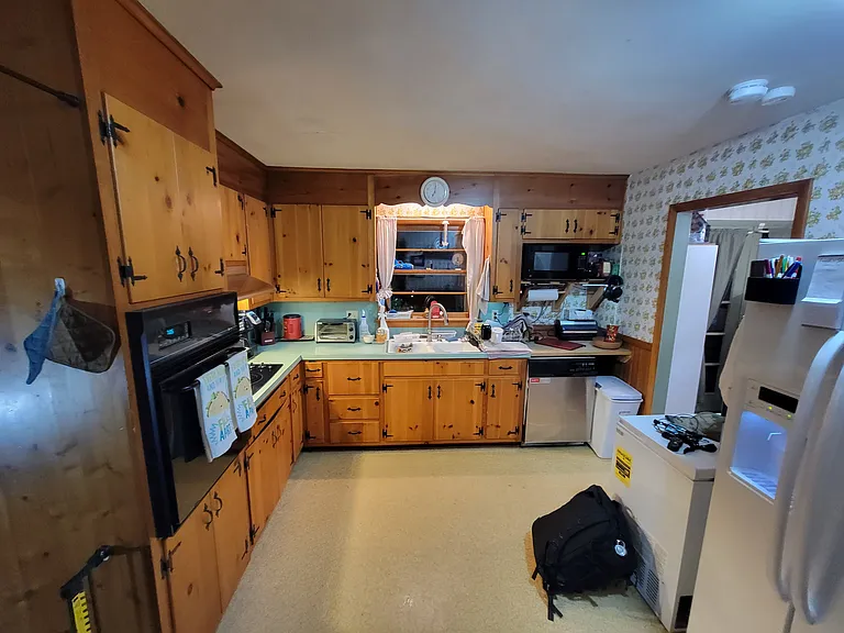 100 Archer Rd #C — Photo 13