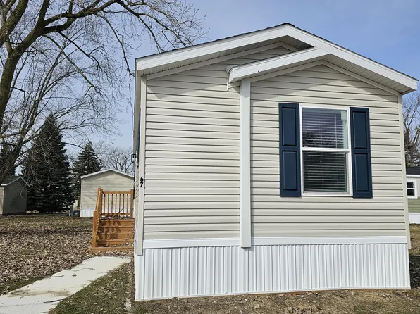 67 Ginger St, Westland, MI 48186