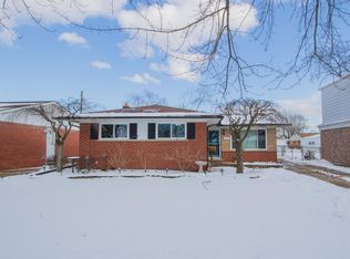 30776 Ferntree St, Roseville, MI