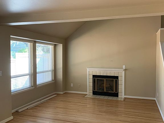 4th image of 10124 NE 135th Ln #16