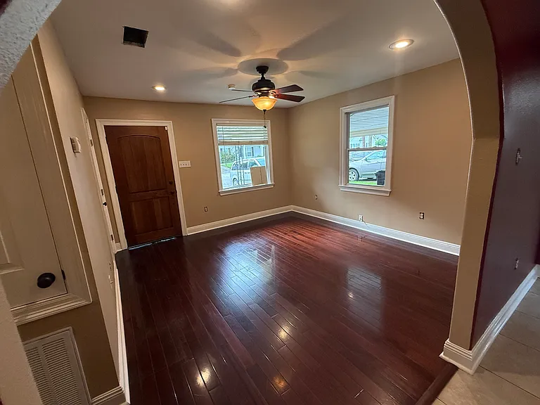 2409 Pecan Dr — Photo 4