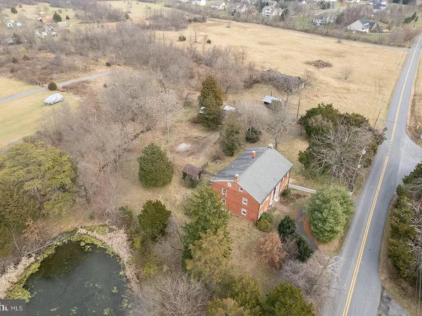 557 Tabler Station Rd, Gerrardstown, WV 25420