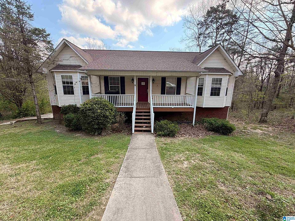 1st image of 102 Lakeview Dr