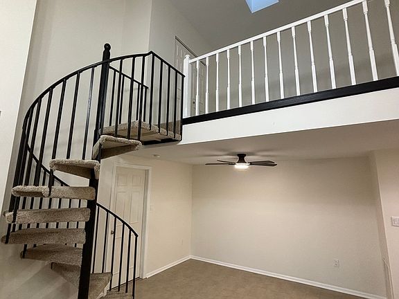 4th image of 20661 Shadyside Way
