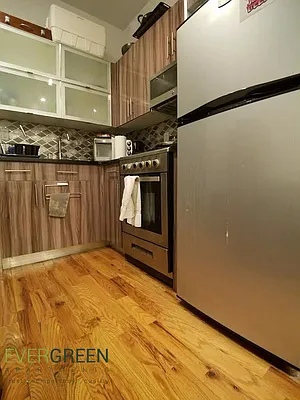 Rented by Evergreen Apartments BK | media 51