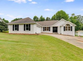 22 Mountain Oaks Dr, Carrollton, GA 30116