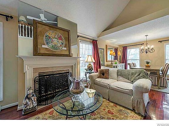 5th image of 8 Brookins Green Dr