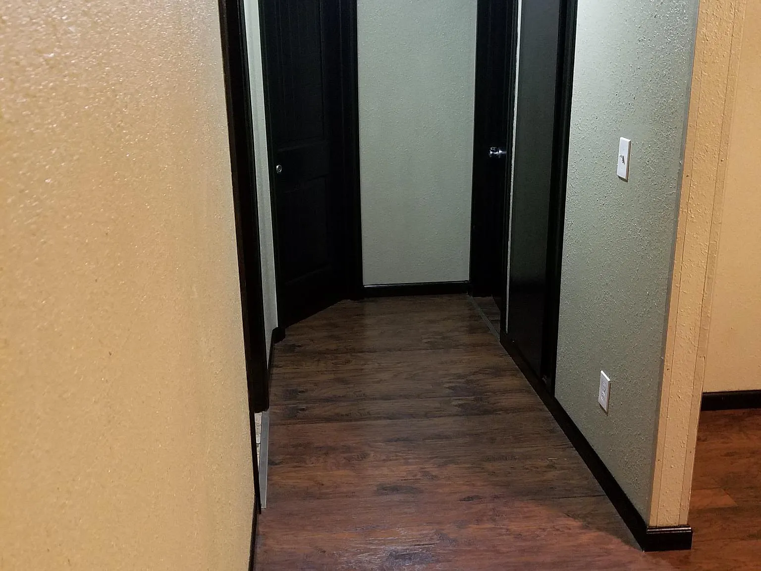 2110 W Logan Avenue — Photo 2