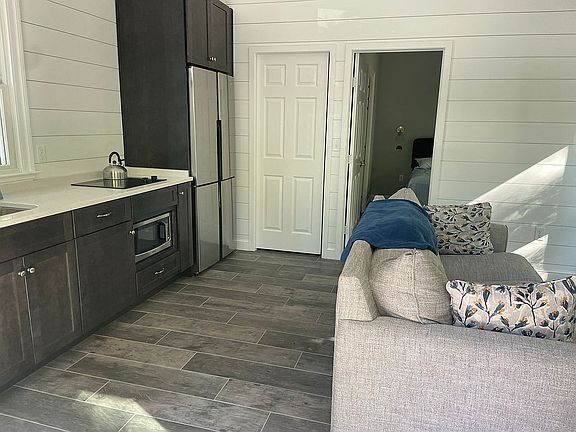5th image of 826 Harmony Hills Cir