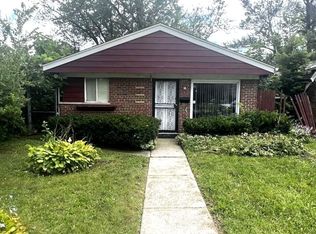 98 W 150th St, Harvey, IL