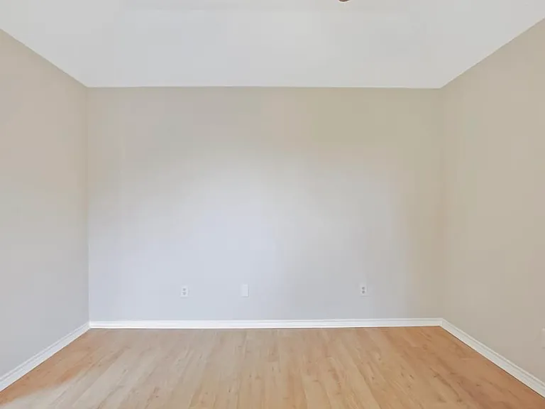 6204 Avanti Dr — Photo 9