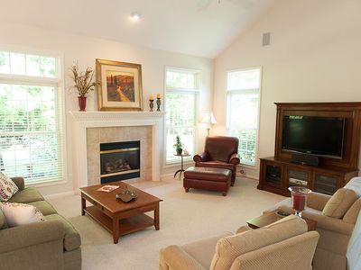 31709 Tradewinds Dr, Avon Lake, OH, 44012
